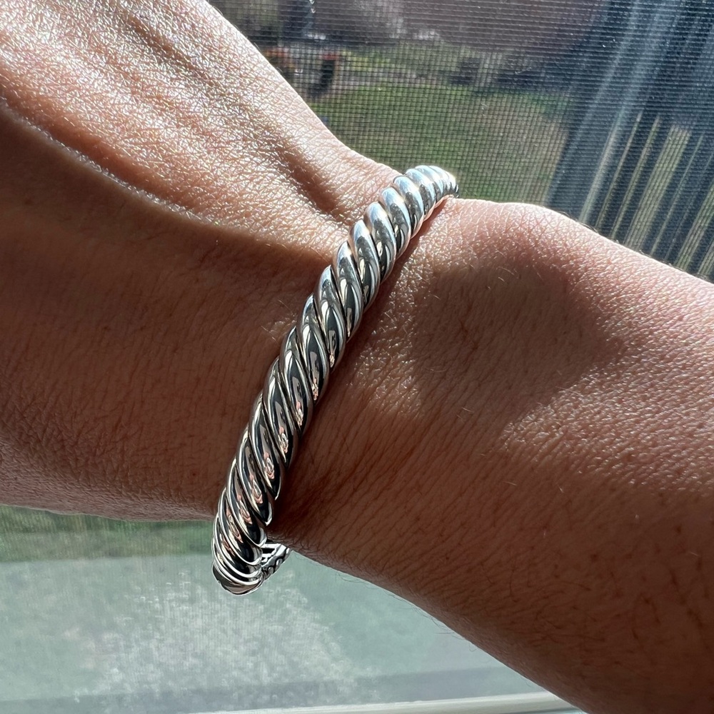 Sculpted Cable Bangle Bracelet